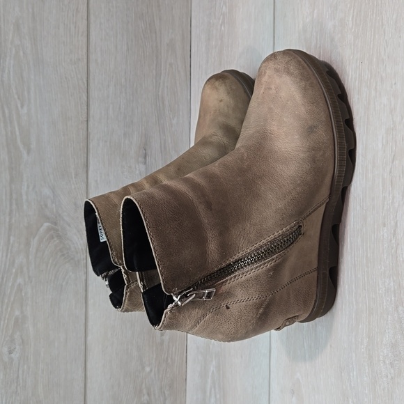 Sorel Women Ankle Leather Joan of Arctic Hidden Boots shoes sz 6.5 - Picture 3 of 13